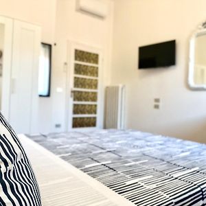 Camera grande con letto king size